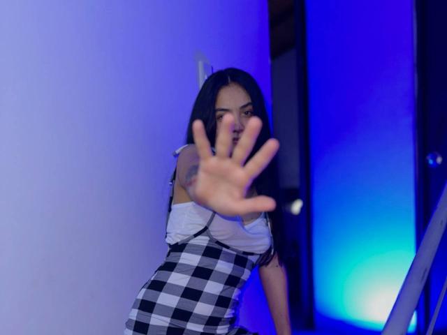 CallMeaAnna - Sexe cam en vivo - 23086097