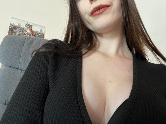 Valissia - Live Sex Cam - 23090273