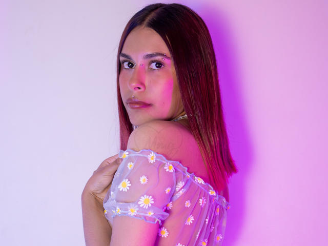 EmmaZade - Sexe cam en vivo - 23092005