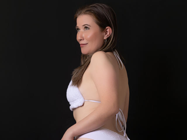 SaraBlondieMilf - Live porn &amp; sex cam - 23092625