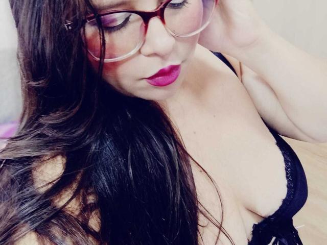 LillyBigTtock - Élő pornó és szexkamera - 23093149