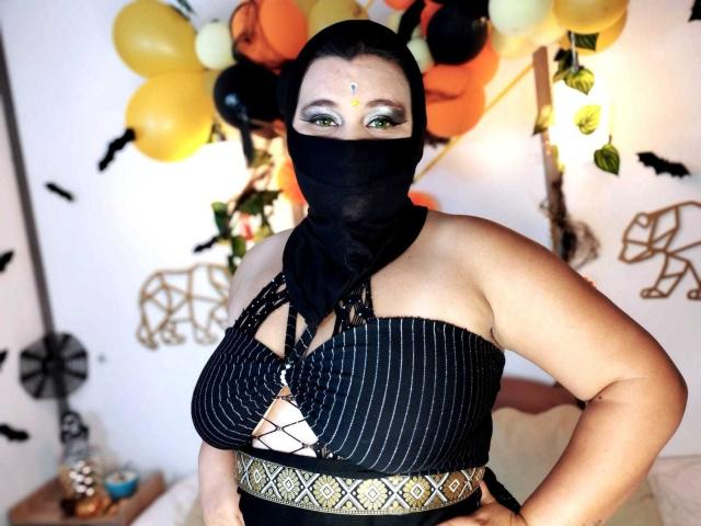 SalmaAzaman - Live porn &amp; sex cam - 23096809