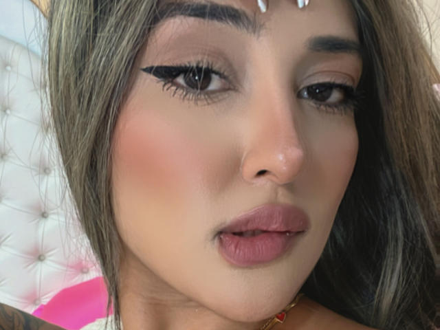 MaeCollins - Live porn &amp; sex cam - 23098497