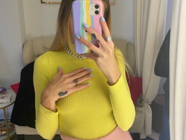 VikkyLikky - Live porn &amp; sex cam - 23102221