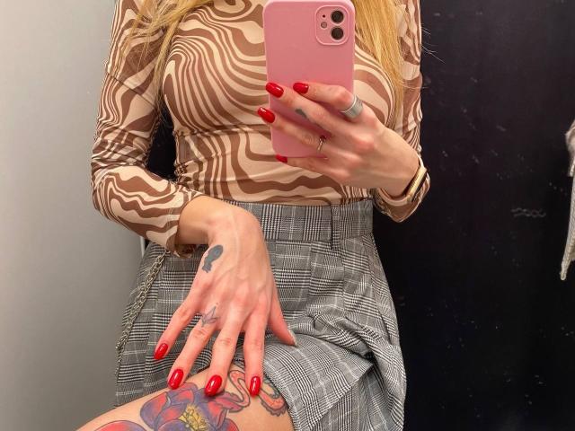 VikkyLikky - Live sexe cam - 23102589