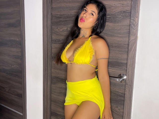 Chanelly - Live porn &amp; sex cam - 23110525