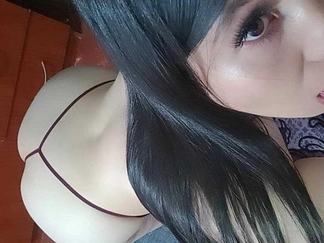 LizBellaa - Live porn &amp; sex cam - 23111333