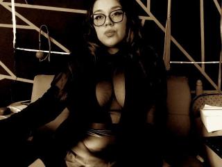 EmilyDom - Live porn &amp; sex cam - 23115921