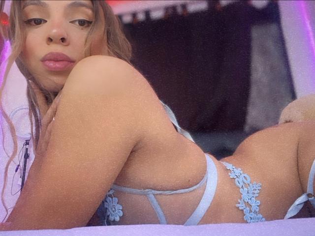 SophieEvans - Live porn &amp; sex cam - 23116997