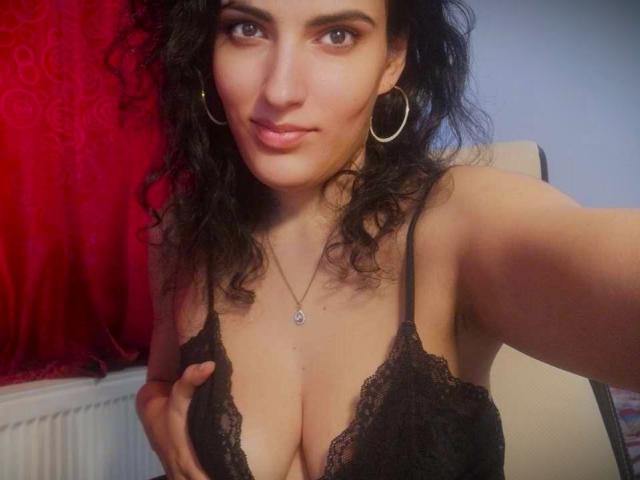 AddictedToUTS - Live porn &amp; sex cam - 23120117