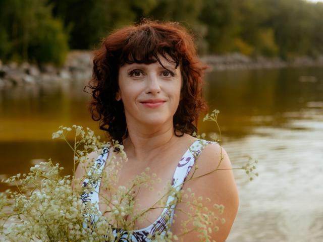 LuciaMii - Live porn &amp; sex cam - 23121169