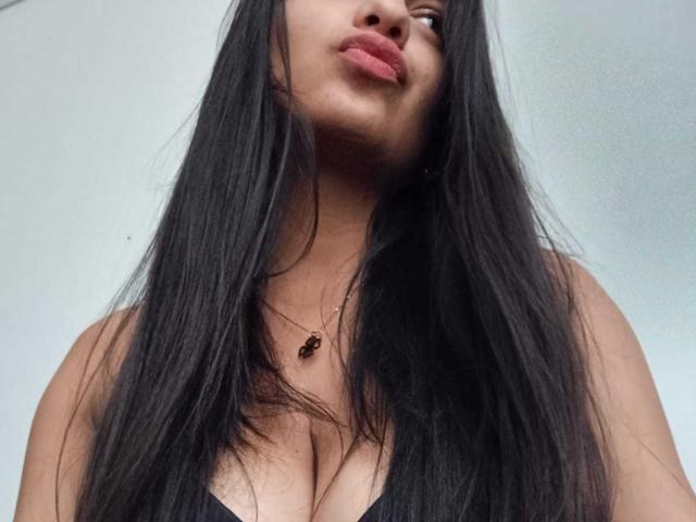 LailaBarker - сексуальная веб-камера в реальном времени - 23123805