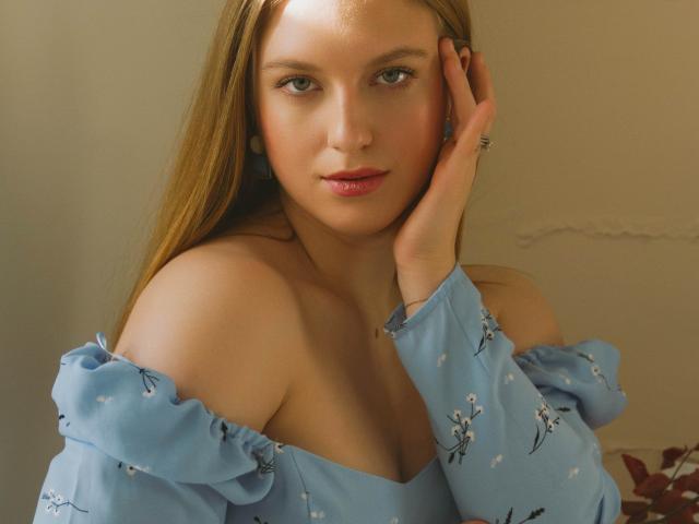 AgataDay - Live porn &amp; sex cam - 23125697