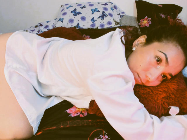 AmberDemons - Live porn &amp; sex cam - 23130569