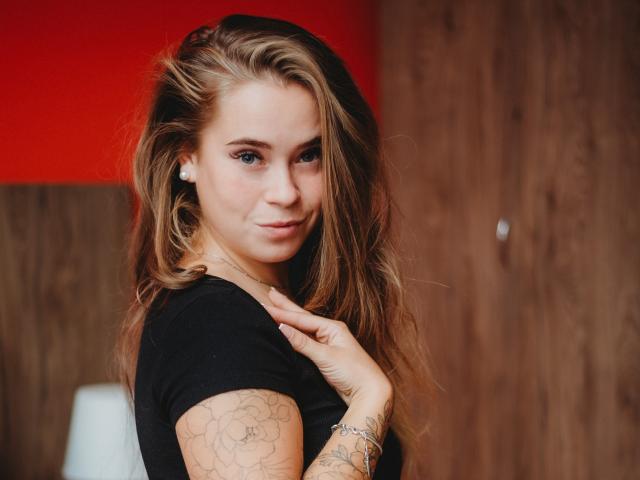 AvaHoney69 - Live porn &amp; sex cam - 23136517