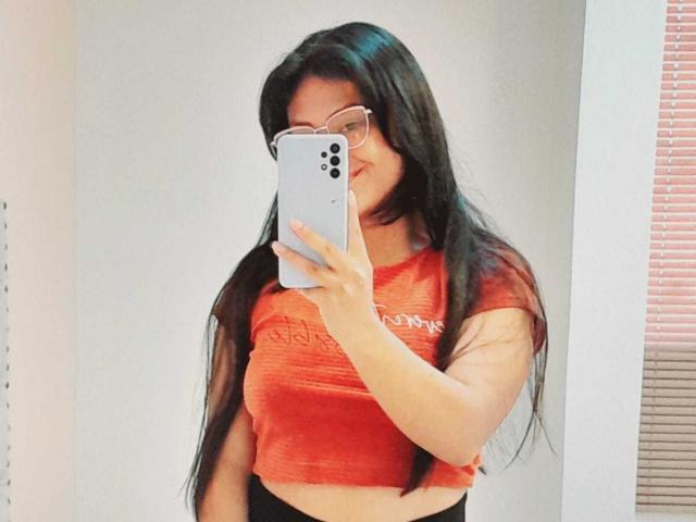 EmilyKingsley - Camera khiêu dâm &amp; quyến rũ trực tiếp - 23137905