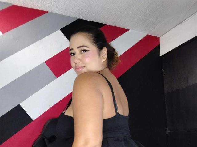 IamAhYours - Live porn &amp; sex cam - 23138117