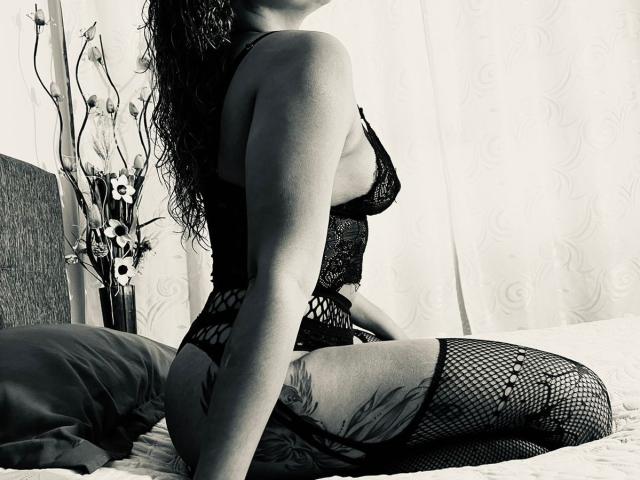 MartinaJohnson - Live porn &amp; sex cam - 23138621