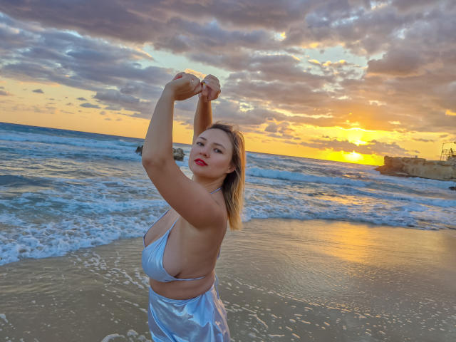 SallyVerda - Élő pornó és szexkamera - 23141309