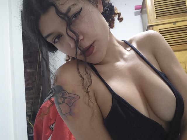 WendyBeckettX - Live porn &amp; sex cam - 23142085