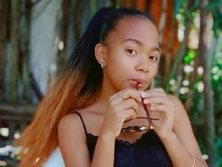 MelodieLove - Camera khiêu dâm &amp; quyến rũ trực tiếp - 23148305