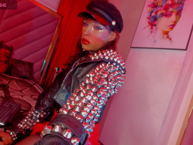 ErotickBellaTrix - Live porn &amp; sex cam - 23148613