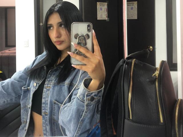 NickiClark - Live porn &amp; sex cam - 23151717