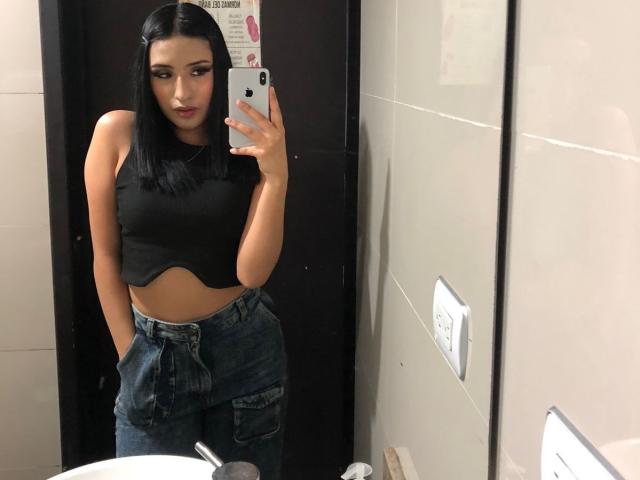 NickiClark - Live porn &amp; sex cam - 23151821