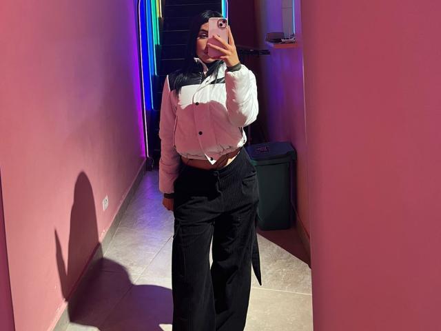 NickiClark - Live porn &amp; sex cam - 23151845