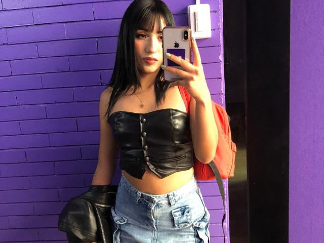 NickiClark - Live sex cam - 23151885