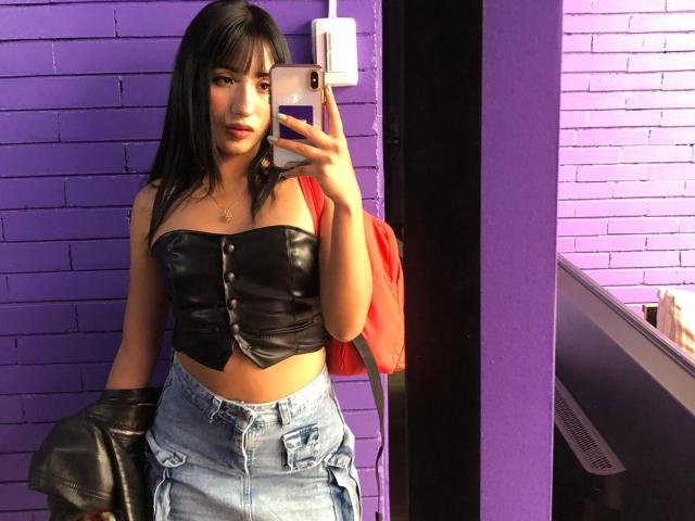 NickiClark - Live sex cam - 23151917