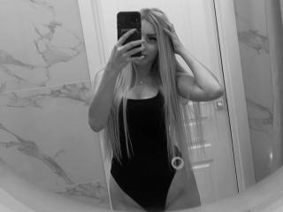 NikaFire - сексуальная веб-камера в реальном времени - 23152981