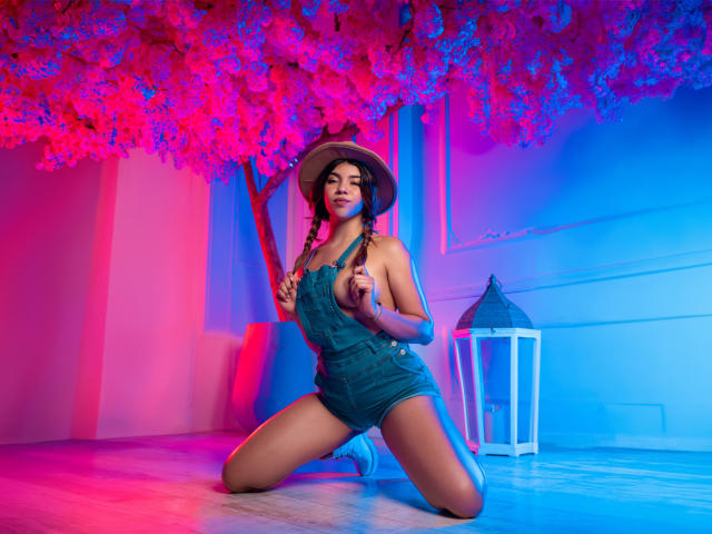 SofiaFerri - Live porn &amp; sex cam - 23157881