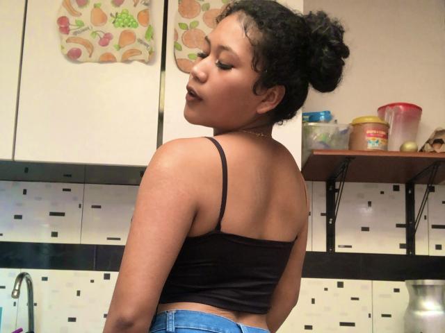 SophieSonyas - Live porn &amp; sex cam - 23158409