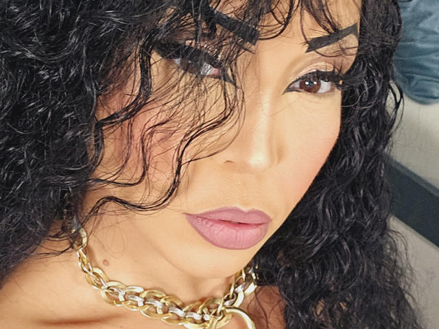 SquirtLatinQueen - Camera khiêu dâm &amp; quyến rũ trực tiếp - 23159405