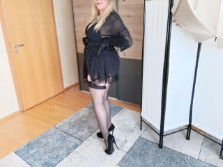 Rassige-Frau - Live porn &amp; sex cam - 23164161