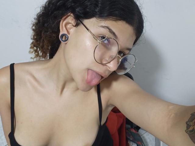 WendyBeckettX - Live porn &amp; sex cam - 23165333