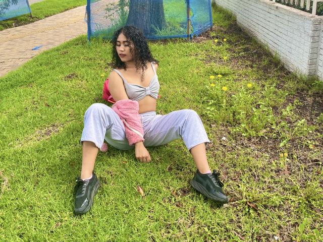 SophieSonyas - Sexe cam en vivo - 23173121