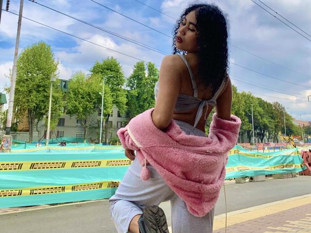 SophieSonyas - Sexe cam en vivo - 23175333