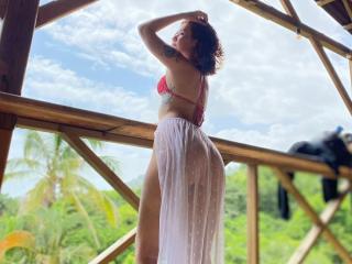 KhalessiHot - сексуальная веб-камера в реальном времени - 23178045