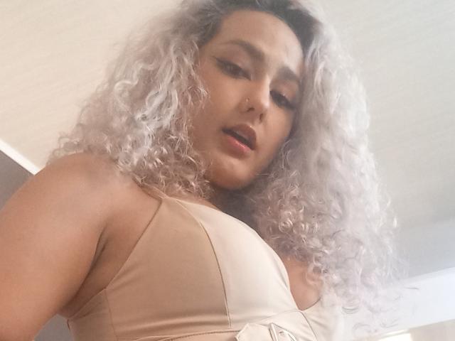 FloraSaenz - сексуальная веб-камера в реальном времени - 23178937