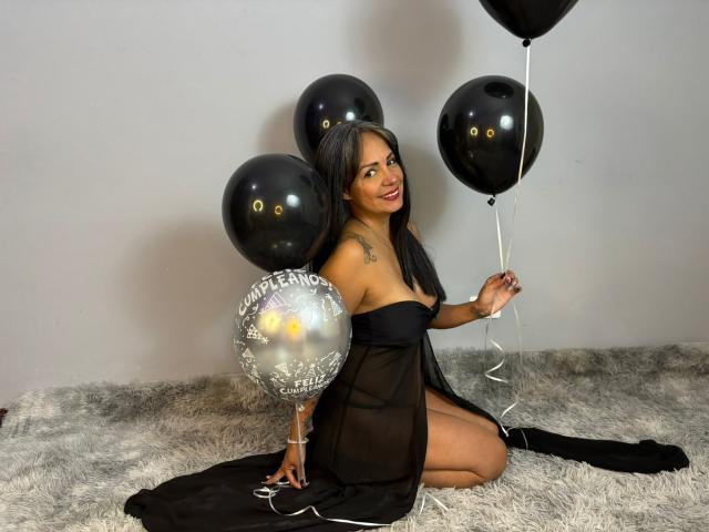 LailaCastillo - Live porn &amp; sex cam - 23184437