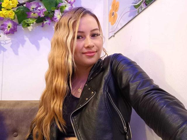 ScarletRhyss - Live porn &amp; sex cam - 23184745