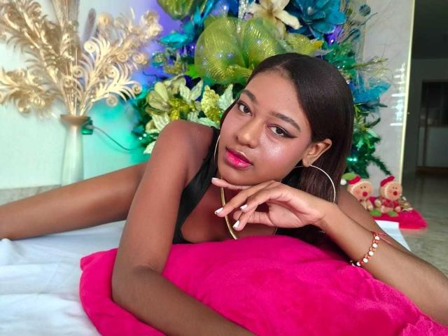 EmiliaCan - Live porn &amp; sex cam - 23185293