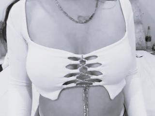 PaulineMorin - Live porn &amp; sex cam - 23185697