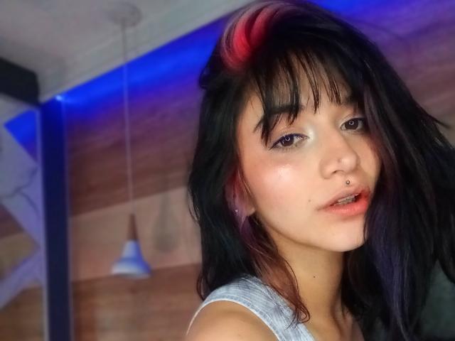 LindaWatsong - Live sex cam - 23191157