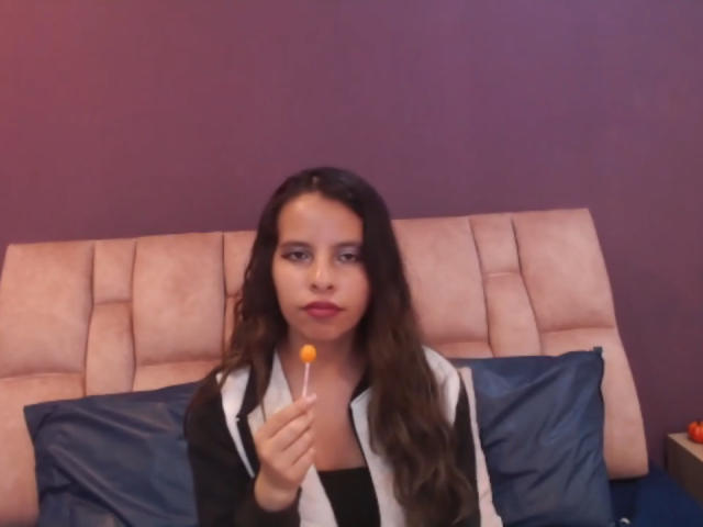 JuliaWaine - Live porn &amp; sex cam - 23197529