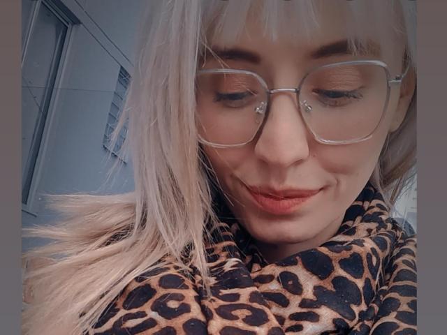 SaraleePoison - Live porn &amp; sex cam - 23198909