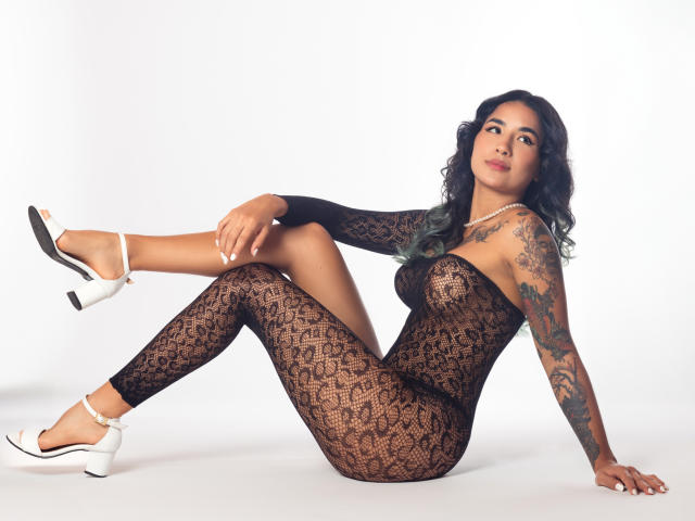 VictoriHilly - Live porn &amp; sex cam - 23199825