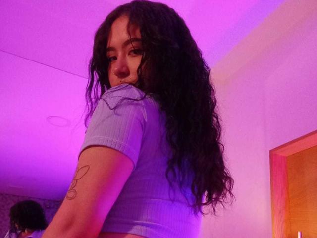 ZoeHuntt - Live porn &amp; sex cam - 23200445